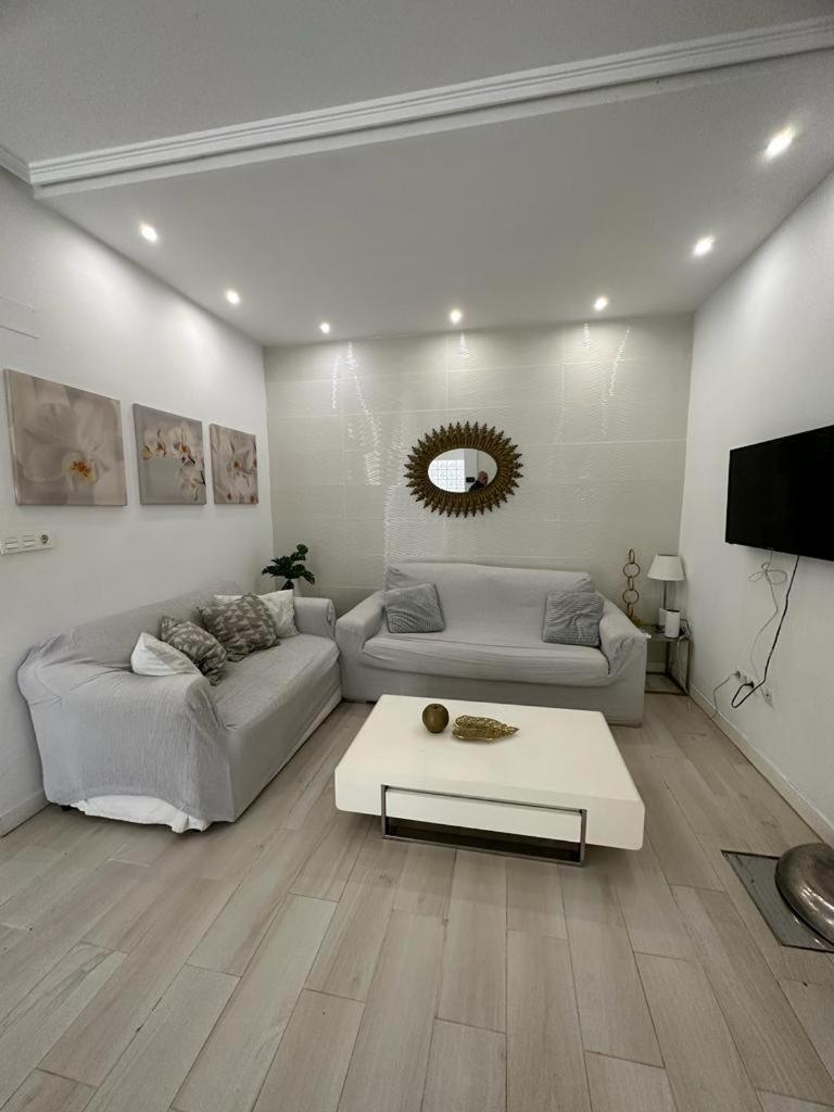 Las Casitas De La Playa Lägenhet Valencia Exteriör bild