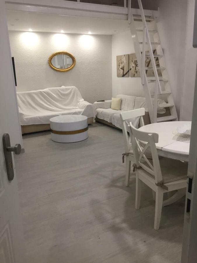 Las Casitas De La Playa Lägenhet Valencia Exteriör bild